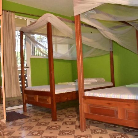 Viriko Boarding House Hotell Mombasa Eksteriør bilde