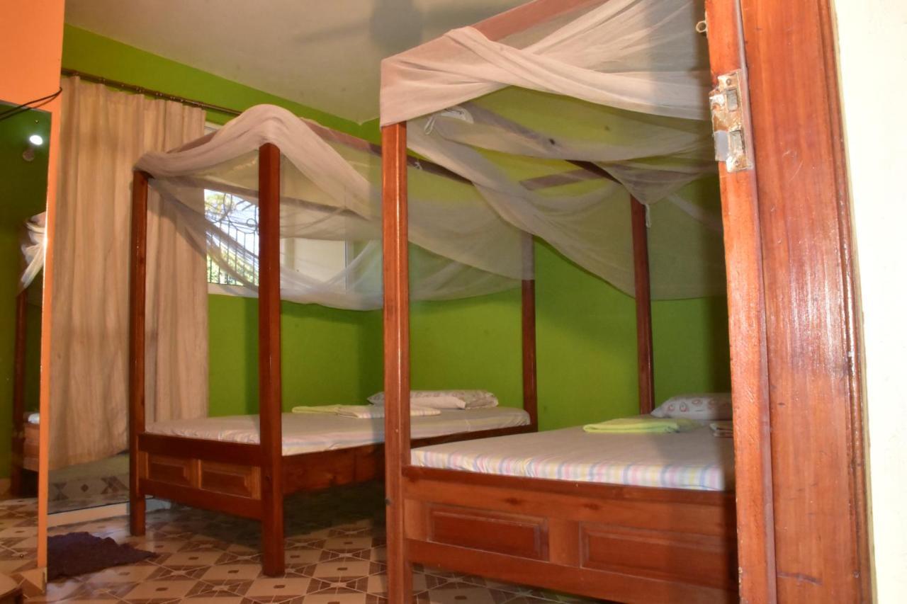 Viriko Boarding House Hotell Mombasa Eksteriør bilde